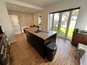 Photo 6- click for photo gallery